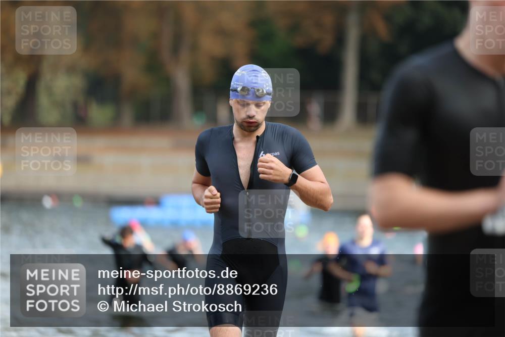 14.09.2025 - Stadtparktriathlon Michael Strokosch http://msf.ph/oto/8869236 14.09.2025 10:51:47 Schwimmen 827, 848, 849, 856 meine-sportfotos.de