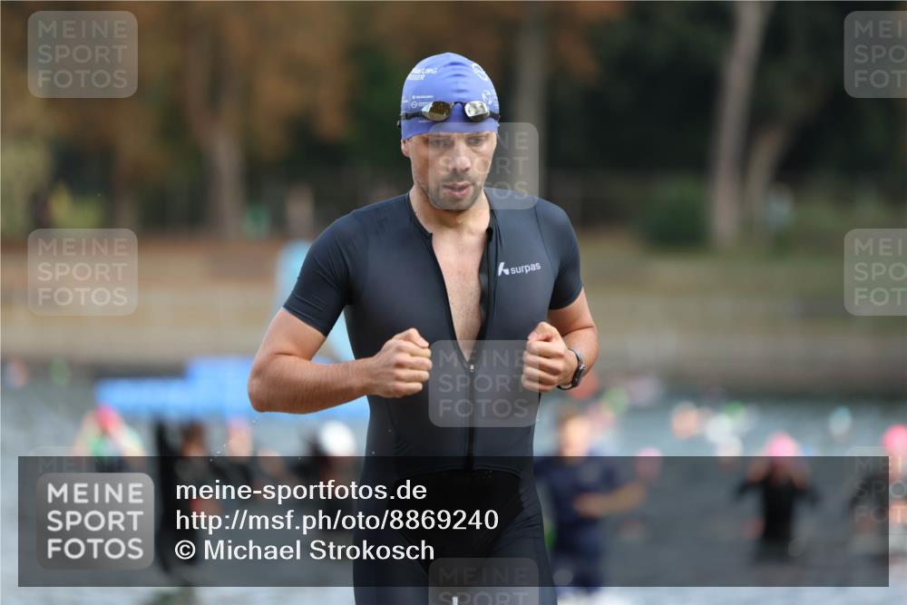 14.09.2025 - Stadtparktriathlon Michael Strokosch http://msf.ph/oto/8869240 14.09.2025 10:51:48 Schwimmen 827, 848, 849 meine-sportfotos.de