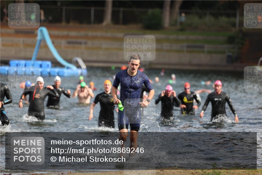 14.09.2025 - Stadtparktriathlon Michael Strokosch http://msf.ph/oto/8869246 14.09.2025 10:51:51 Schwimmen 827, 848, 917 meine-sportfotos.de