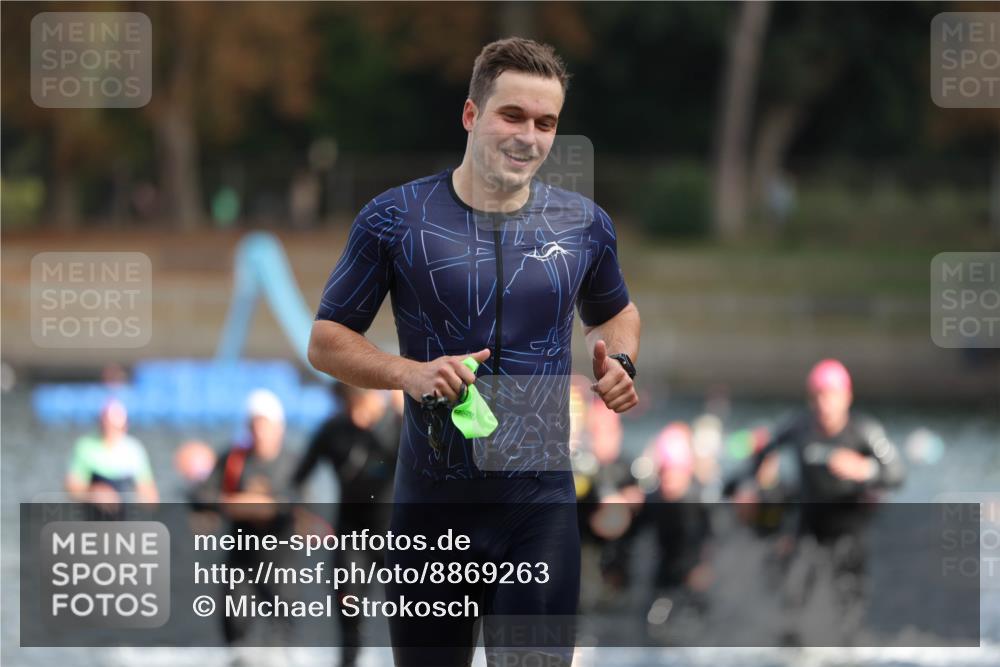 14.09.2025 - Stadtparktriathlon Michael Strokosch http://msf.ph/oto/8869263 14.09.2025 10:51:56 Schwimmen 827, 835, 846, 852, 859, 867, 917 meine-sportfotos.de