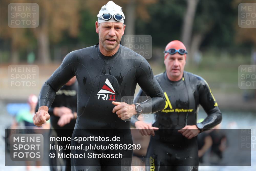 14.09.2025 - Stadtparktriathlon Michael Strokosch http://msf.ph/oto/8869299 14.09.2025 10:52:09 Schwimmen 826, 846, 852, 867, 873, 878, 882, 897, 898, 919 meine-sportfotos.de