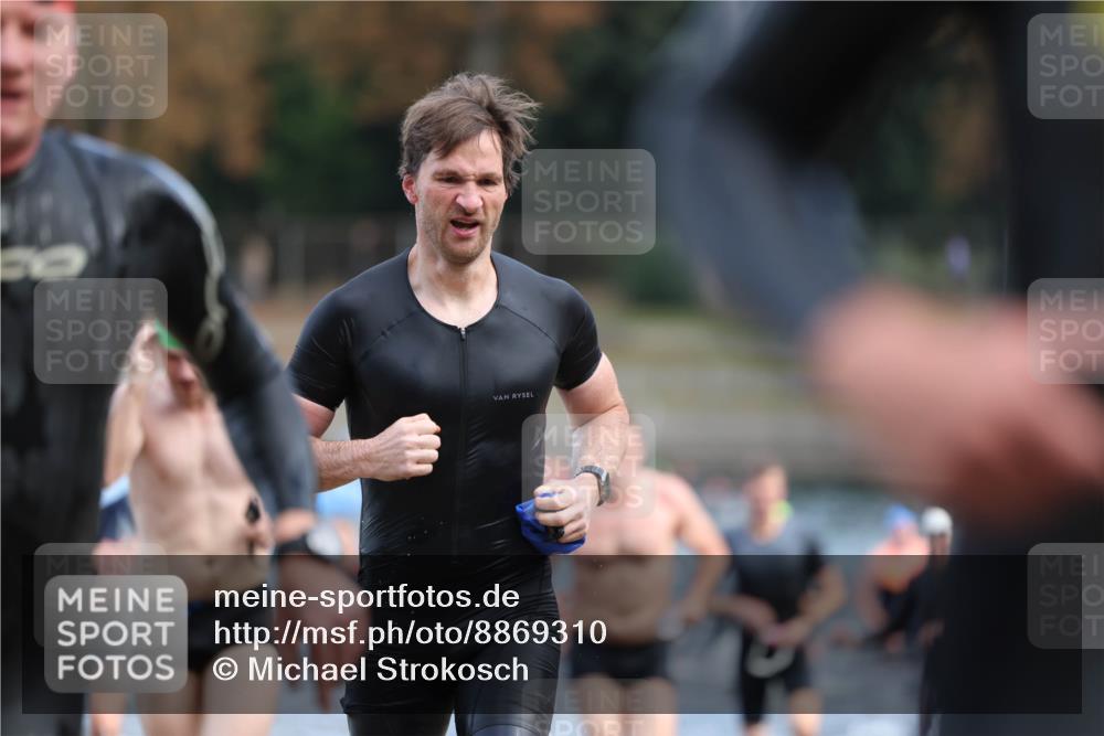 14.09.2025 - Stadtparktriathlon Michael Strokosch http://msf.ph/oto/8869310 14.09.2025 10:52:12 Schwimmen 826, 838, 862, 867, 873, 878, 882, 897, 898, 919 meine-sportfotos.de