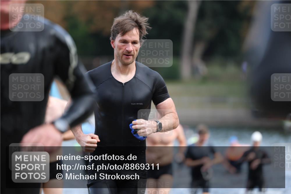 14.09.2025 - Stadtparktriathlon Michael Strokosch http://msf.ph/oto/8869311 14.09.2025 10:52:12 Schwimmen 826, 838, 862, 867, 873, 878, 882, 897, 898, 919 meine-sportfotos.de