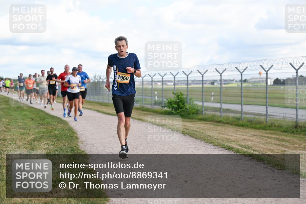 14.09.2025 - Airport Race Dr. Thomas Lammeyer http://msf.ph/oto/8869341 14.09.2025 12:13:41 Laufen 1960 meine-sportfotos.de