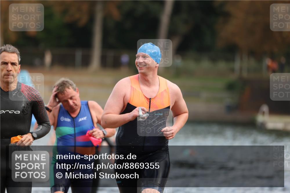14.09.2025 - Stadtparktriathlon Michael Strokosch http://msf.ph/oto/8869355 14.09.2025 10:52:28 Schwimmen 836, 839, 853, 868, 886, 889 meine-sportfotos.de