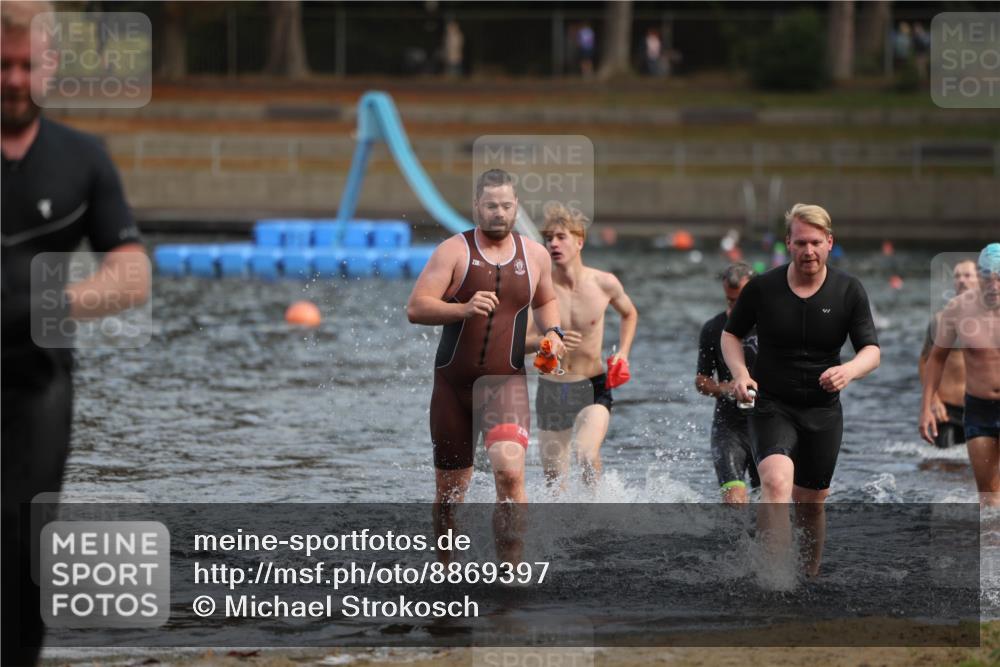 14.09.2025 - Stadtparktriathlon Michael Strokosch http://msf.ph/oto/8869397 14.09.2025 10:52:45 Schwimmen 841, 870, 872, 893, 894, 918, 920 meine-sportfotos.de