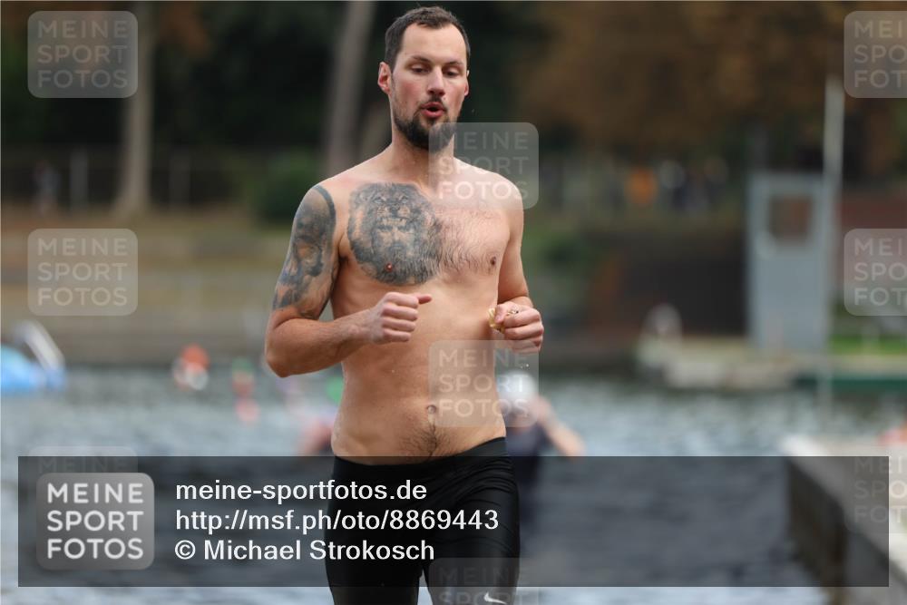 14.09.2025 - Stadtparktriathlon Michael Strokosch http://msf.ph/oto/8869443 14.09.2025 10:52:59 Schwimmen 822, 841, 861, 893 meine-sportfotos.de