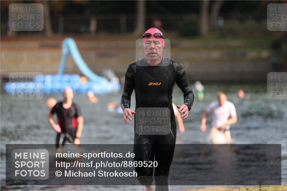 14.09.2025 - Stadtparktriathlon Michael Strokosch http://msf.ph/oto/8869520 14.09.2025 10:53:48 Schwimmen 871, 874, 915 meine-sportfotos.de