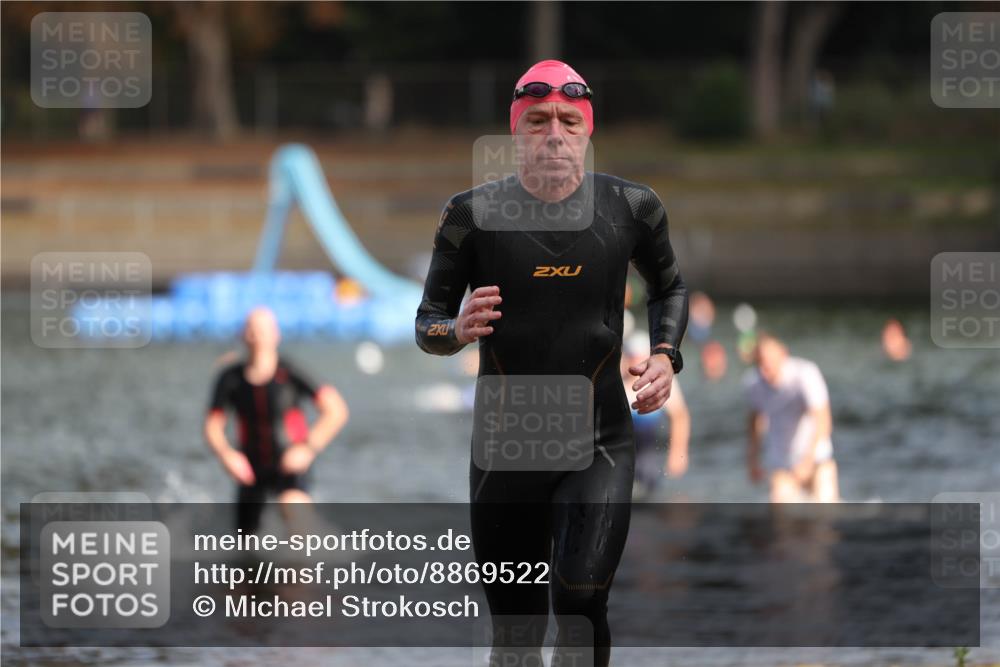 14.09.2025 - Stadtparktriathlon Michael Strokosch http://msf.ph/oto/8869522 14.09.2025 10:53:48 Schwimmen 871, 874, 915 meine-sportfotos.de