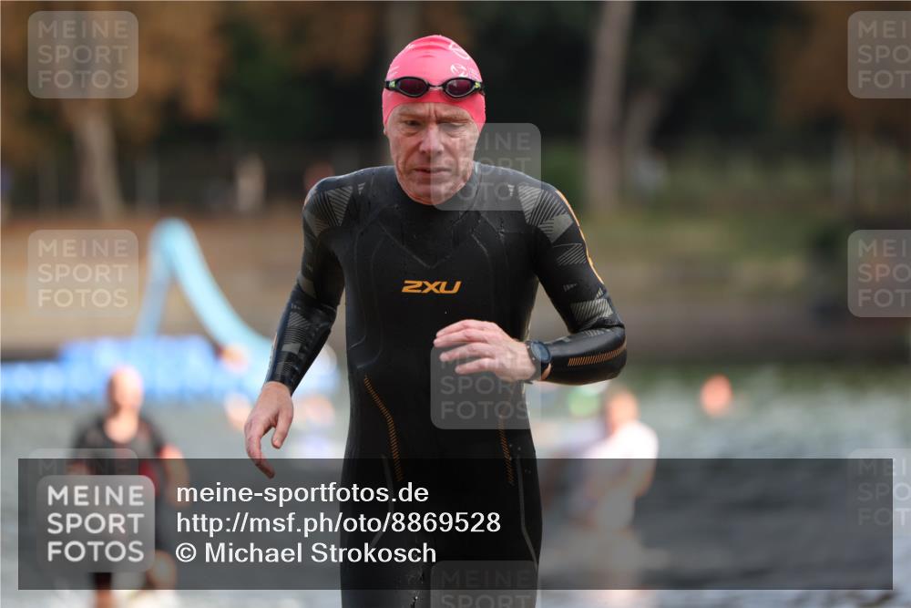 14.09.2025 - Stadtparktriathlon Michael Strokosch http://msf.ph/oto/8869528 14.09.2025 10:53:49 Schwimmen 871, 874, 915 meine-sportfotos.de
