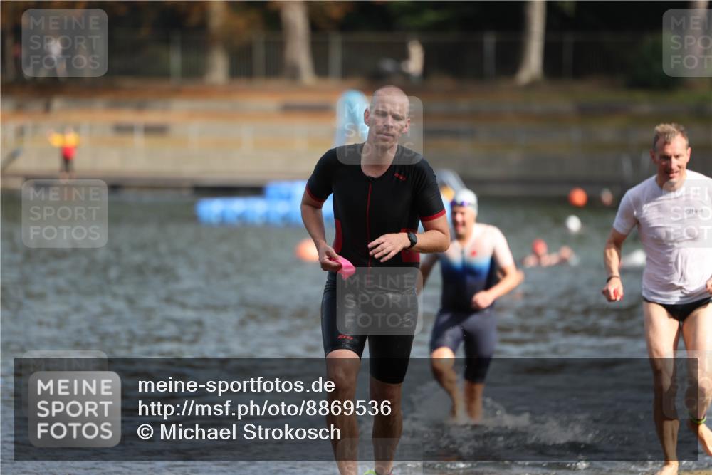 14.09.2025 - Stadtparktriathlon Michael Strokosch http://msf.ph/oto/8869536 14.09.2025 10:53:56 Schwimmen 829, 874, 915 meine-sportfotos.de