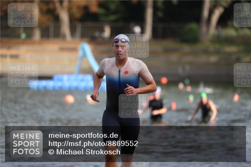 14.09.2025 - Stadtparktriathlon Michael Strokosch http://msf.ph/oto/8869552 14.09.2025 10:54:01 Schwimmen 829, 874, 915 meine-sportfotos.de