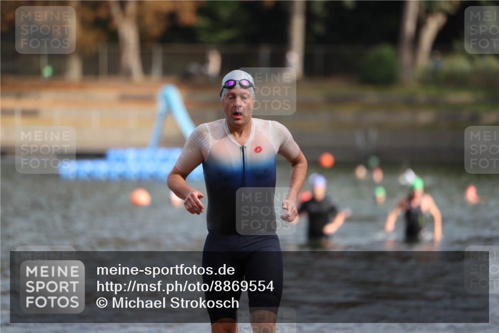 14.09.2025 - Stadtparktriathlon Michael Strokosch http://msf.ph/oto/8869554 14.09.2025 10:54:01 Schwimmen 829, 874, 915 meine-sportfotos.de