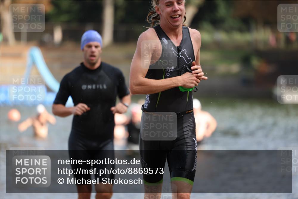14.09.2025 - Stadtparktriathlon Michael Strokosch http://msf.ph/oto/8869573 14.09.2025 10:54:19 Schwimmen 837, 858, 921 meine-sportfotos.de