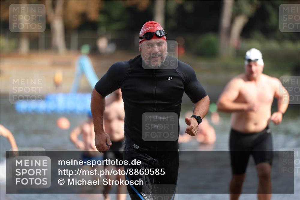 14.09.2025 - Stadtparktriathlon Michael Strokosch http://msf.ph/oto/8869585 14.09.2025 10:54:31 Schwimmen 837, 843, 876, 891, 895 meine-sportfotos.de