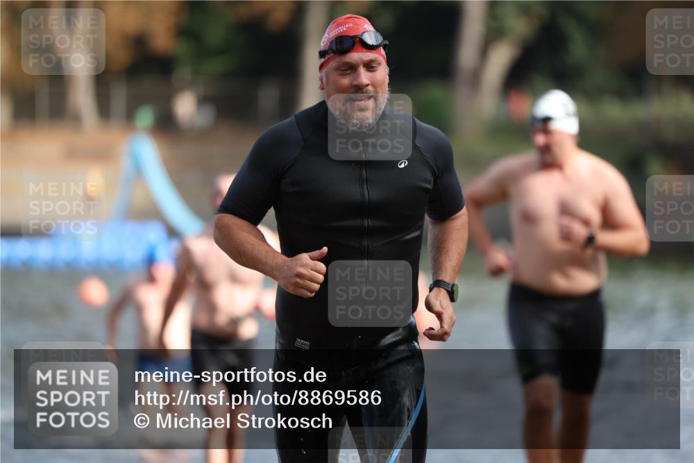 14.09.2025 - Stadtparktriathlon Michael Strokosch http://msf.ph/oto/8869586 14.09.2025 10:54:31 Schwimmen 837, 843, 876, 891, 895 meine-sportfotos.de
