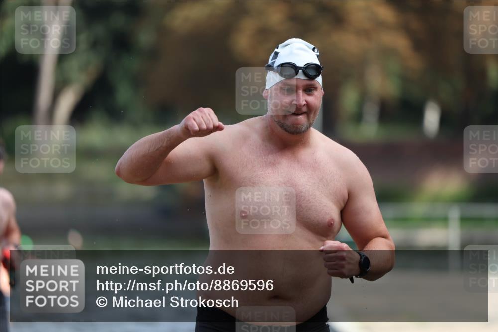 14.09.2025 - Stadtparktriathlon Michael Strokosch http://msf.ph/oto/8869596 14.09.2025 10:54:34 Schwimmen 837, 843, 876, 891, 895, 900 meine-sportfotos.de
