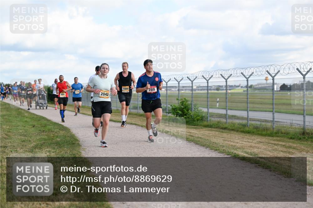 14.09.2025 - Airport Race Dr. Thomas Lammeyer http://msf.ph/oto/8869629 14.09.2025 12:14:03 Laufen 119, 468, 2042, 1880, 789 meine-sportfotos.de