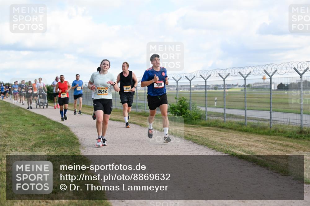 14.09.2025 - Airport Race Dr. Thomas Lammeyer http://msf.ph/oto/8869632 14.09.2025 12:14:03 Laufen 468, 119, 2042, 1880, 789 meine-sportfotos.de