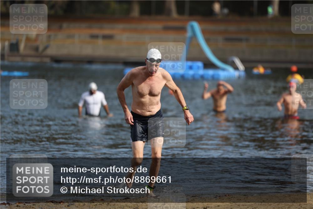 14.09.2025 - Stadtparktriathlon Michael Strokosch http://msf.ph/oto/8869661 14.09.2025 10:55:16 Schwimmen 855 meine-sportfotos.de