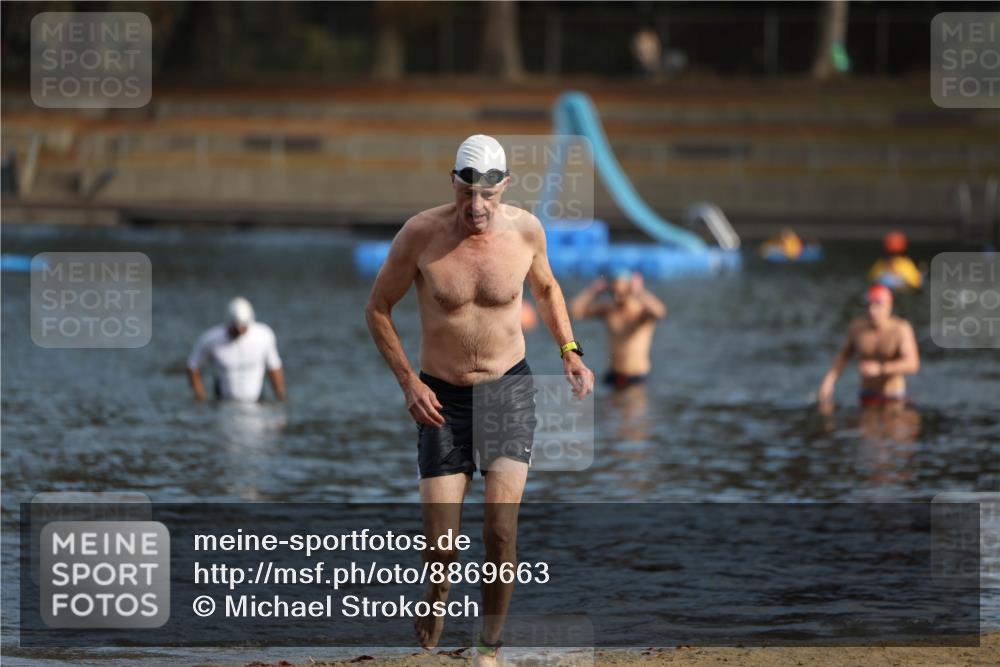 14.09.2025 - Stadtparktriathlon Michael Strokosch http://msf.ph/oto/8869663 14.09.2025 10:55:17 Schwimmen 855 meine-sportfotos.de