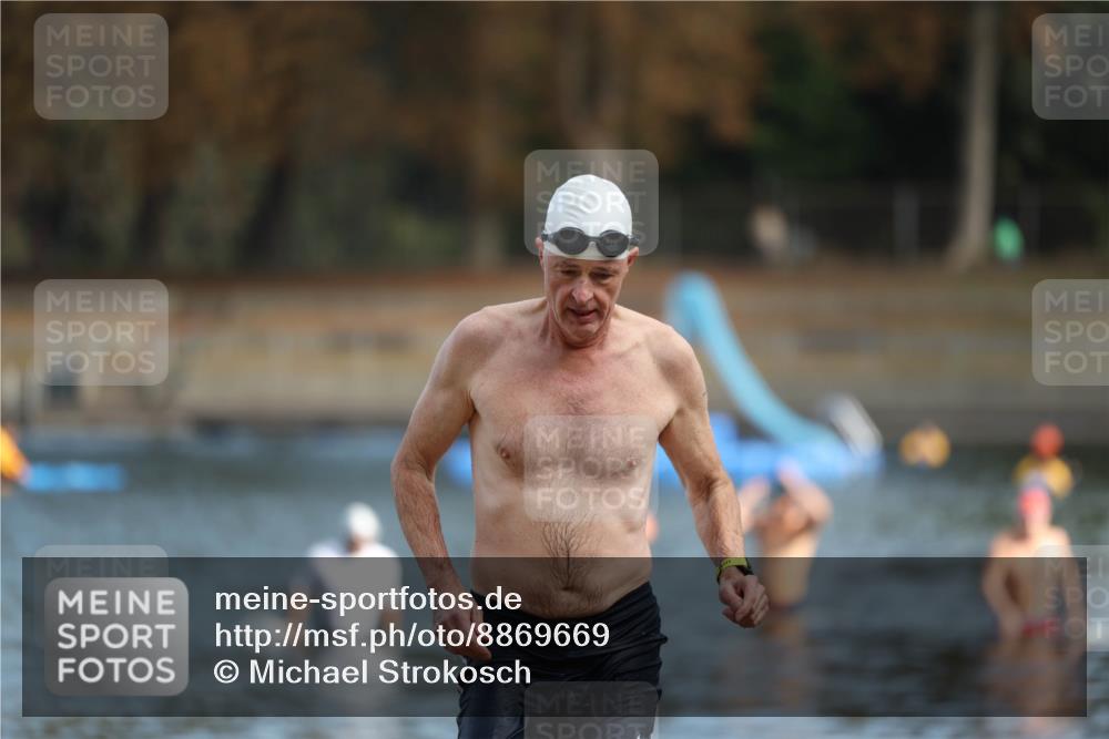 14.09.2025 - Stadtparktriathlon Michael Strokosch http://msf.ph/oto/8869669 14.09.2025 10:55:19 Schwimmen 855 meine-sportfotos.de
