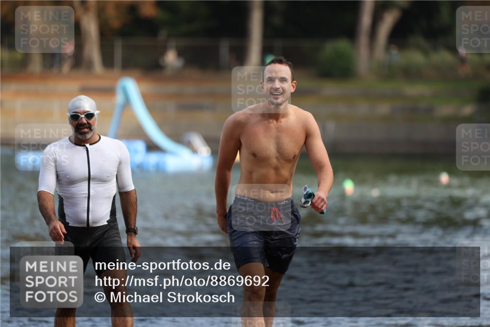 14.09.2025 - Stadtparktriathlon Michael Strokosch http://msf.ph/oto/8869692 14.09.2025 10:55:37 Schwimmen 828, 890, 911 meine-sportfotos.de