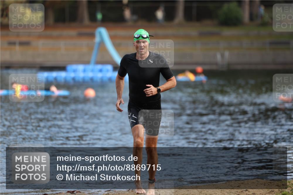 14.09.2025 - Stadtparktriathlon Michael Strokosch http://msf.ph/oto/8869715 14.09.2025 10:56:18 Schwimmen 877 meine-sportfotos.de