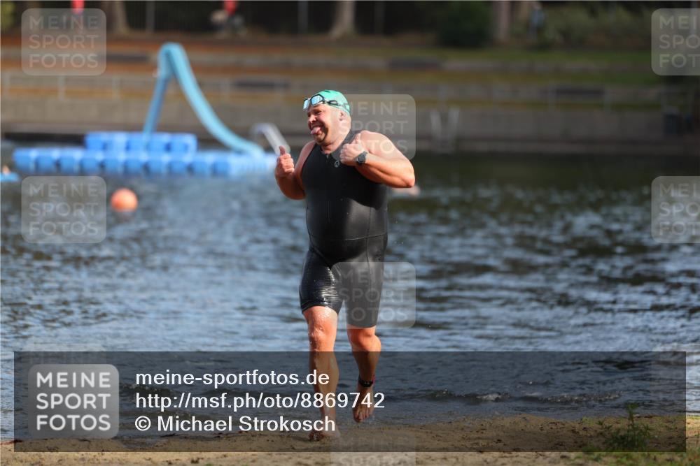 14.09.2025 - Stadtparktriathlon Michael Strokosch http://msf.ph/oto/8869742 14.09.2025 10:56:41 Schwimmen 857 meine-sportfotos.de