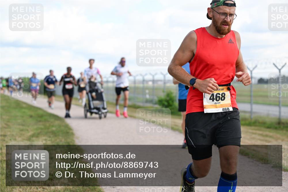 14.09.2025 - Airport Race Dr. Thomas Lammeyer http://msf.ph/oto/8869743 14.09.2025 12:14:09 Laufen 468, 468 meine-sportfotos.de