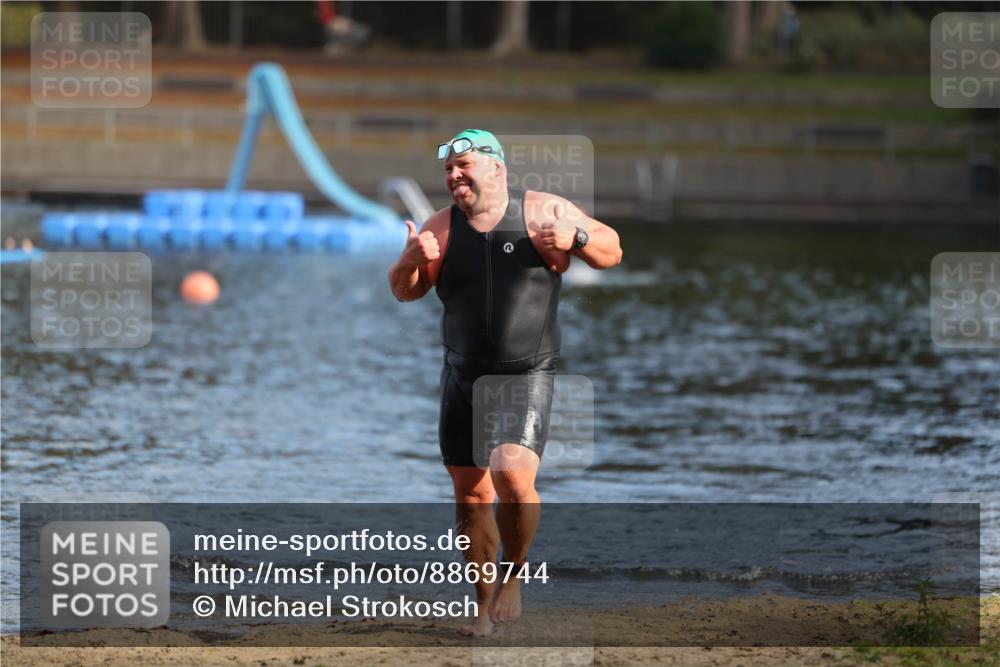 14.09.2025 - Stadtparktriathlon Michael Strokosch http://msf.ph/oto/8869744 14.09.2025 10:56:41 Schwimmen 857 meine-sportfotos.de