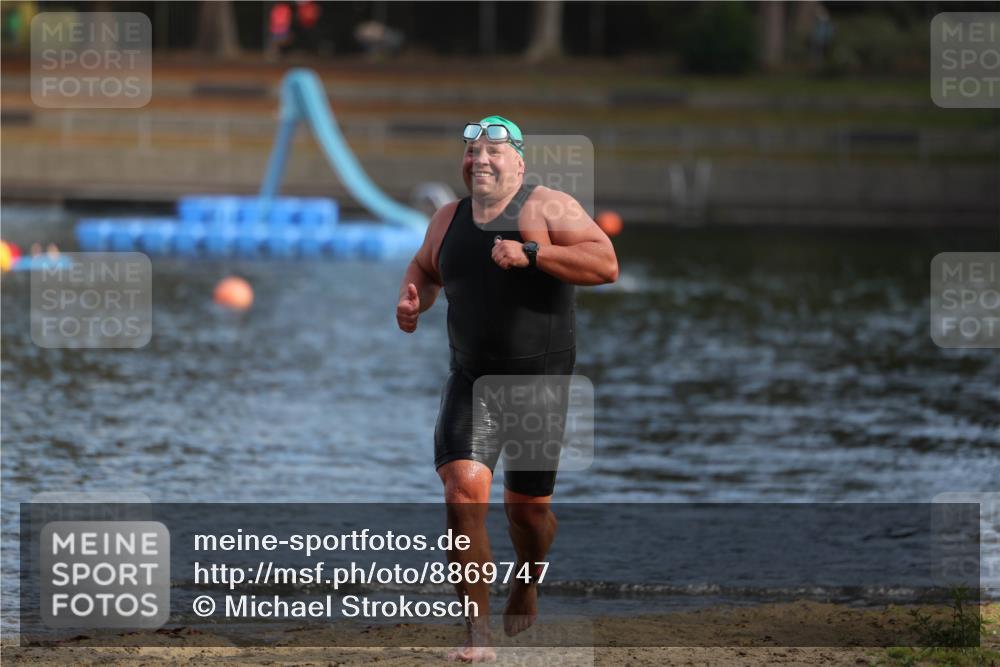 14.09.2025 - Stadtparktriathlon Michael Strokosch http://msf.ph/oto/8869747 14.09.2025 10:56:42 Schwimmen 857 meine-sportfotos.de