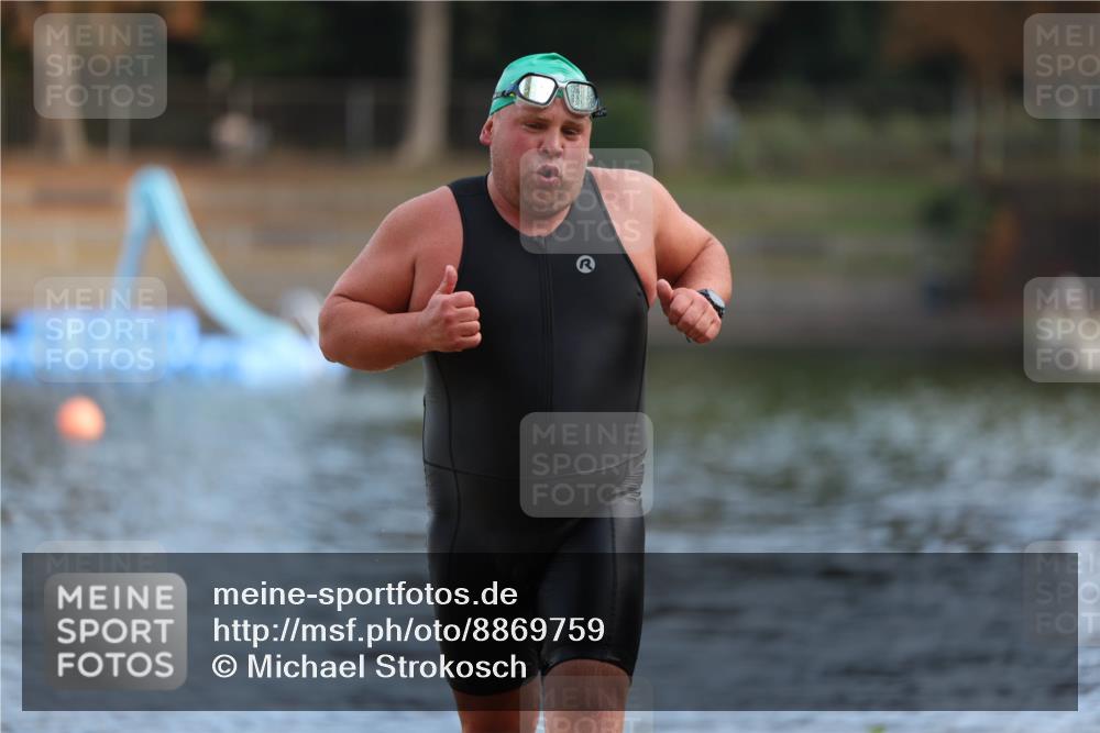 14.09.2025 - Stadtparktriathlon Michael Strokosch http://msf.ph/oto/8869759 14.09.2025 10:56:44 Schwimmen 857 meine-sportfotos.de