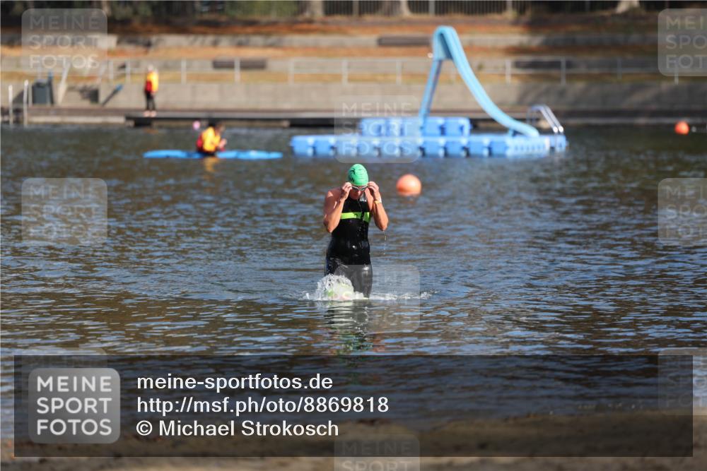 14.09.2025 - Stadtparktriathlon Michael Strokosch http://msf.ph/oto/8869818 14.09.2025 11:08:08 Schwimmen 973 meine-sportfotos.de
