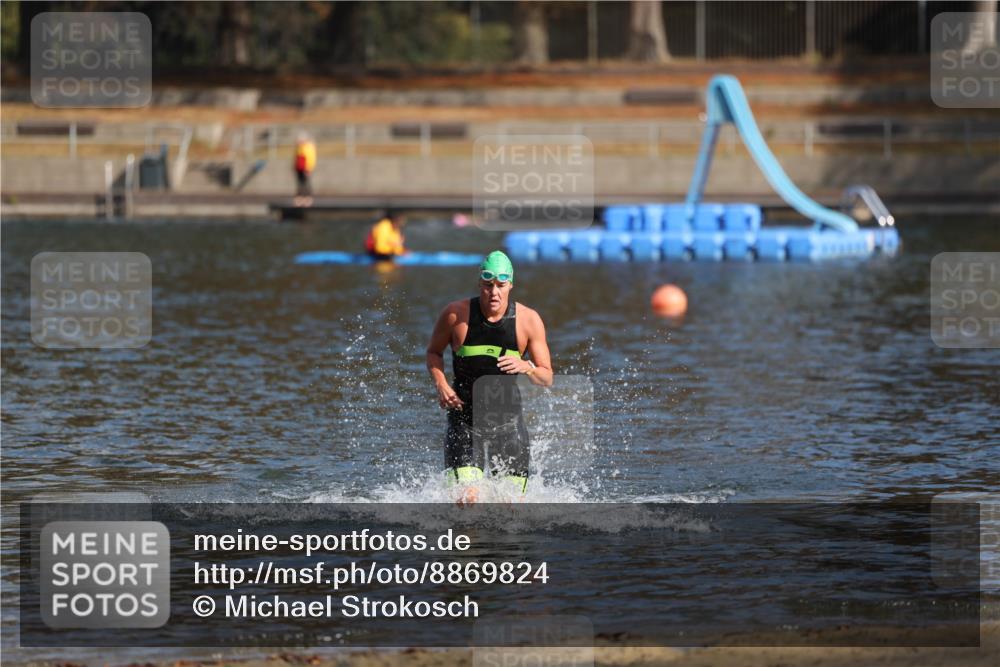 14.09.2025 - Stadtparktriathlon Michael Strokosch http://msf.ph/oto/8869824 14.09.2025 11:08:11 Schwimmen 973 meine-sportfotos.de