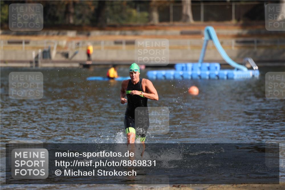 14.09.2025 - Stadtparktriathlon Michael Strokosch http://msf.ph/oto/8869831 14.09.2025 11:08:12 Schwimmen 973 meine-sportfotos.de