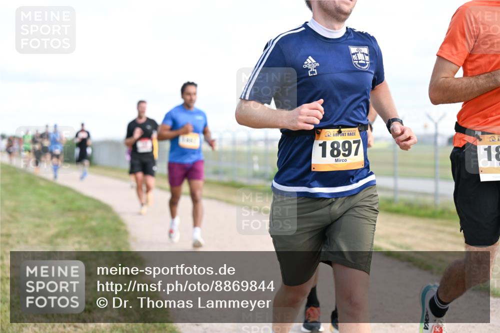 14.09.2025 - Airport Race Dr. Thomas Lammeyer http://msf.ph/oto/8869844 14.09.2025 12:14:16 Laufen 42, 1897, 18 meine-sportfotos.de