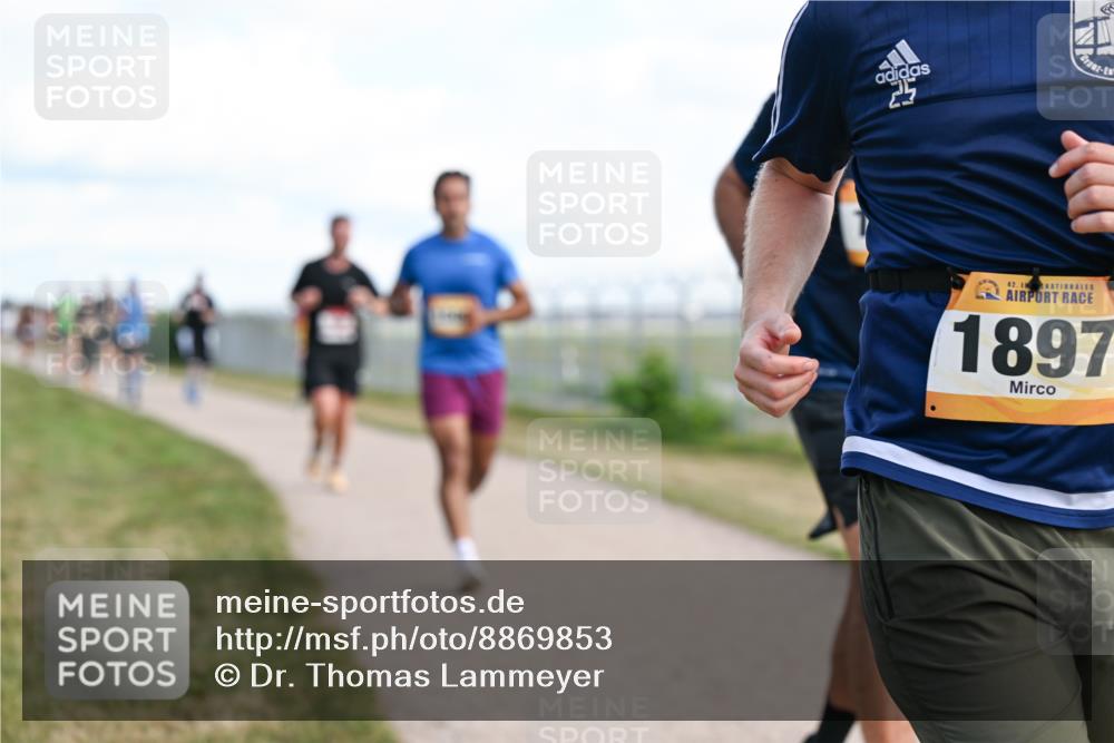 14.09.2025 - Airport Race Dr. Thomas Lammeyer http://msf.ph/oto/8869853 14.09.2025 12:14:16 Laufen 25, 42, 1897 meine-sportfotos.de