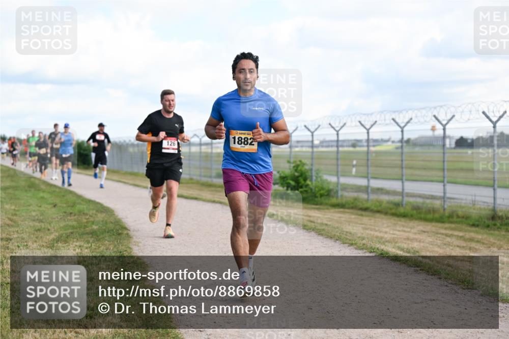 14.09.2025 - Airport Race Dr. Thomas Lammeyer http://msf.ph/oto/8869858 14.09.2025 12:14:17 Laufen 126, 1882 meine-sportfotos.de