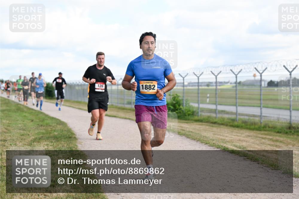 14.09.2025 - Airport Race Dr. Thomas Lammeyer http://msf.ph/oto/8869862 14.09.2025 12:14:17 Laufen 126, 1882 meine-sportfotos.de