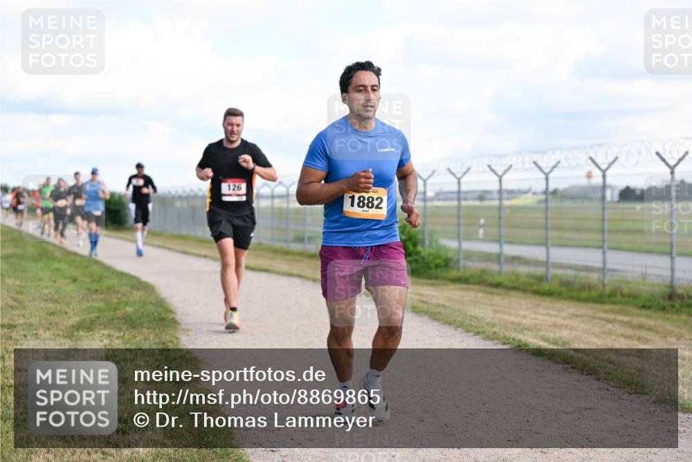 14.09.2025 - Airport Race Dr. Thomas Lammeyer http://msf.ph/oto/8869865 14.09.2025 12:14:17 Laufen 126, 1882 meine-sportfotos.de
