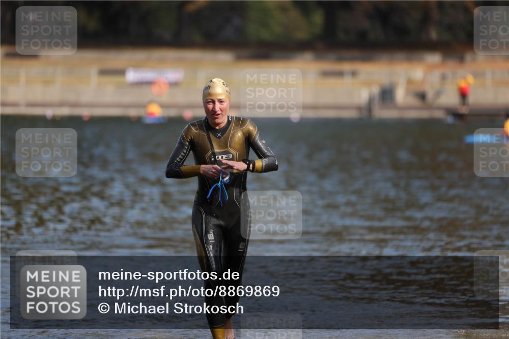 14.09.2025 - Stadtparktriathlon Michael Strokosch http://msf.ph/oto/8869869 14.09.2025 11:09:02 Schwimmen 1012 meine-sportfotos.de