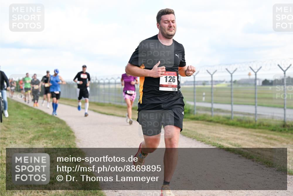 14.09.2025 - Airport Race Dr. Thomas Lammeyer http://msf.ph/oto/8869895 14.09.2025 12:14:19 Laufen 126, 126 meine-sportfotos.de