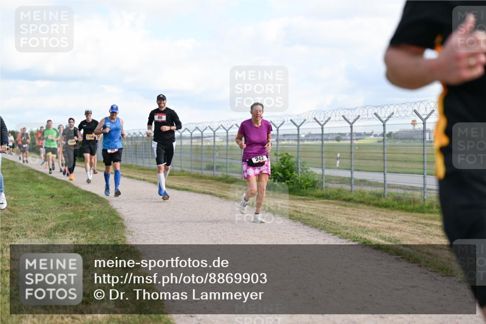 14.09.2025 - Airport Race Dr. Thomas Lammeyer http://msf.ph/oto/8869903 14.09.2025 12:14:20 Laufen 1989, 1708, 80, 242 meine-sportfotos.de