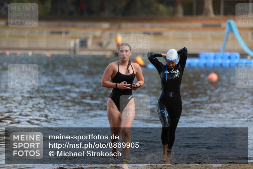 14.09.2025 - Stadtparktriathlon Michael Strokosch http://msf.ph/oto/8869905 14.09.2025 11:09:54 Schwimmen 940, 1016 meine-sportfotos.de