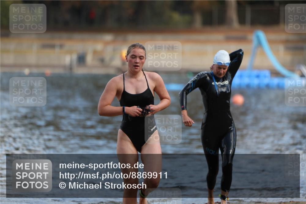 14.09.2025 - Stadtparktriathlon Michael Strokosch http://msf.ph/oto/8869911 14.09.2025 11:09:55 Schwimmen 940, 1016 meine-sportfotos.de