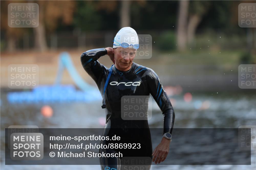 14.09.2025 - Stadtparktriathlon Michael Strokosch http://msf.ph/oto/8869923 14.09.2025 11:09:58 Schwimmen 940, 1016 meine-sportfotos.de