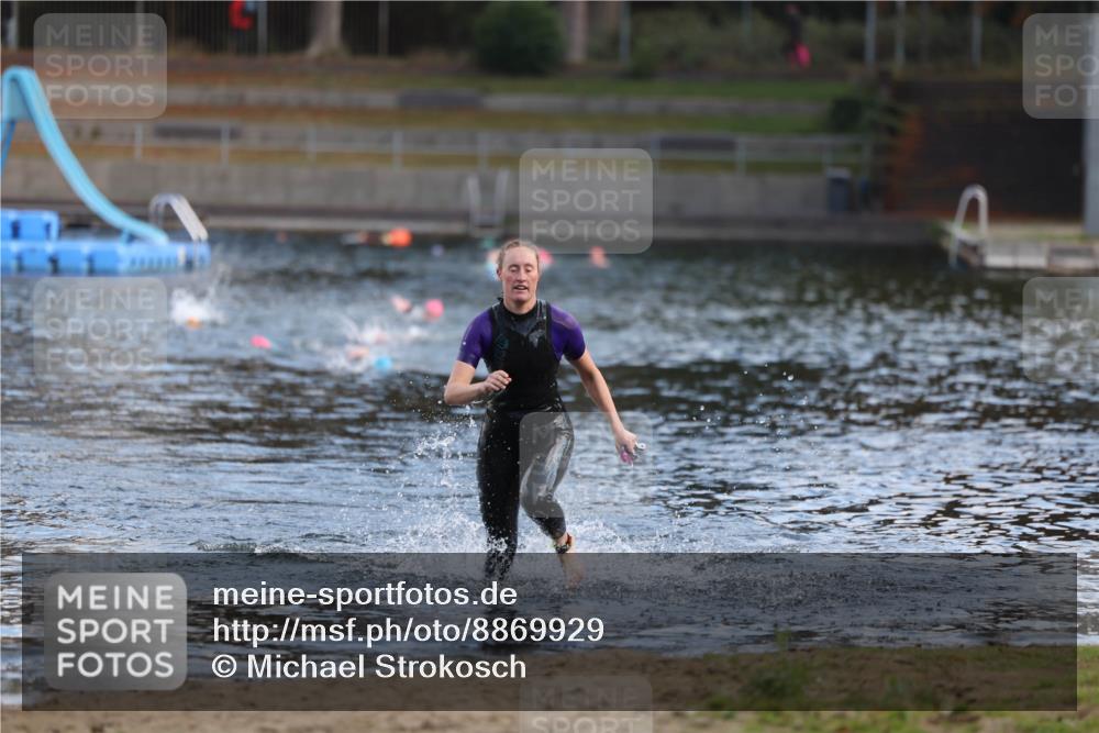 14.09.2025 - Stadtparktriathlon Michael Strokosch http://msf.ph/oto/8869929 14.09.2025 11:10:17 Schwimmen 943 meine-sportfotos.de