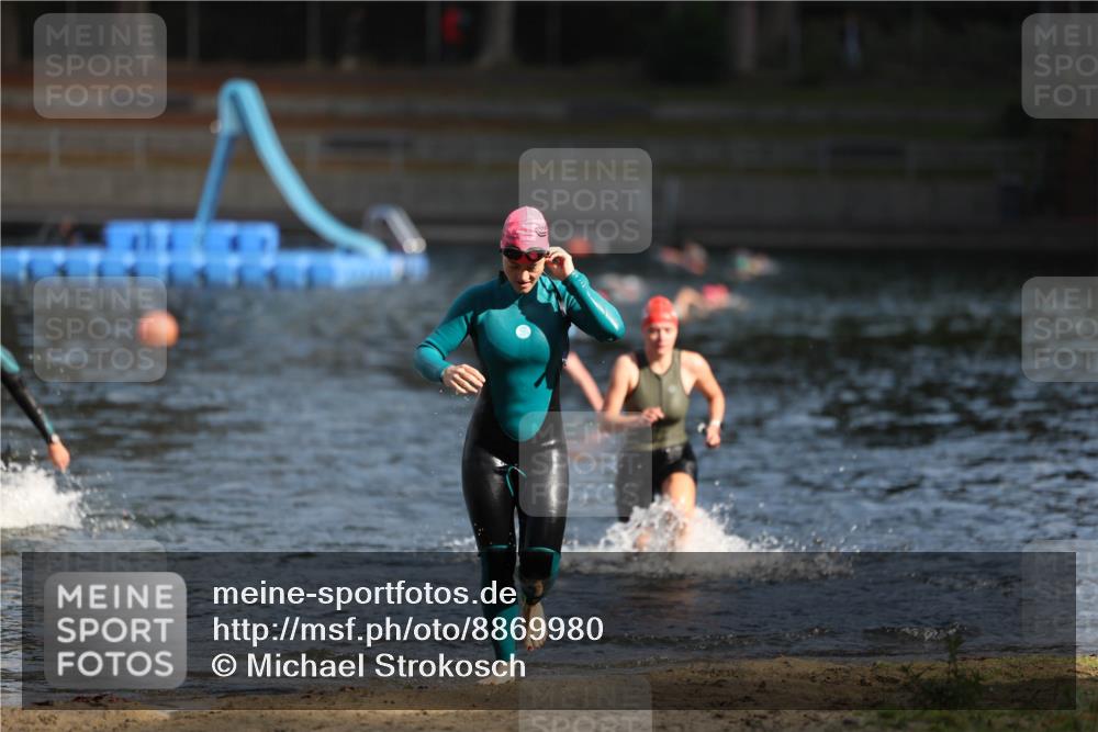 14.09.2025 - Stadtparktriathlon Michael Strokosch http://msf.ph/oto/8869980 14.09.2025 11:10:50 Schwimmen 950, 961, 967, 968, 995 meine-sportfotos.de