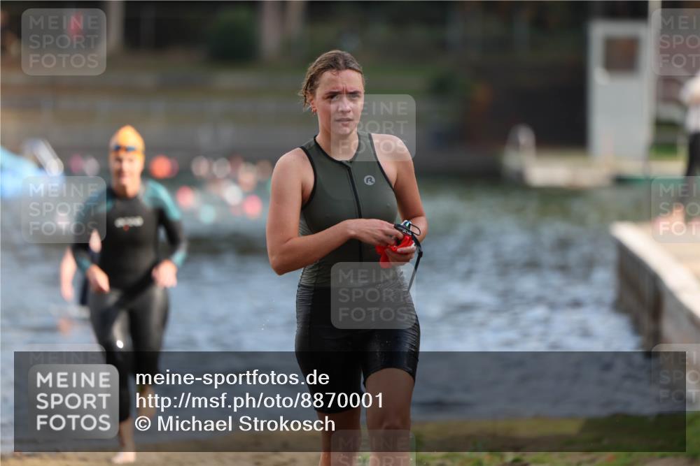 14.09.2025 - Stadtparktriathlon Michael Strokosch http://msf.ph/oto/8870001 14.09.2025 11:10:56 Schwimmen 950, 968, 995 meine-sportfotos.de